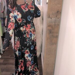Floral maxi dress size 4XL